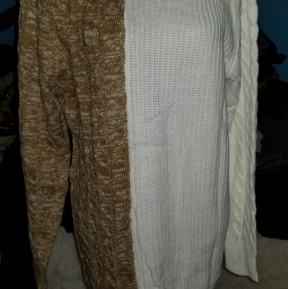 Sweater - Picture 6 of 6